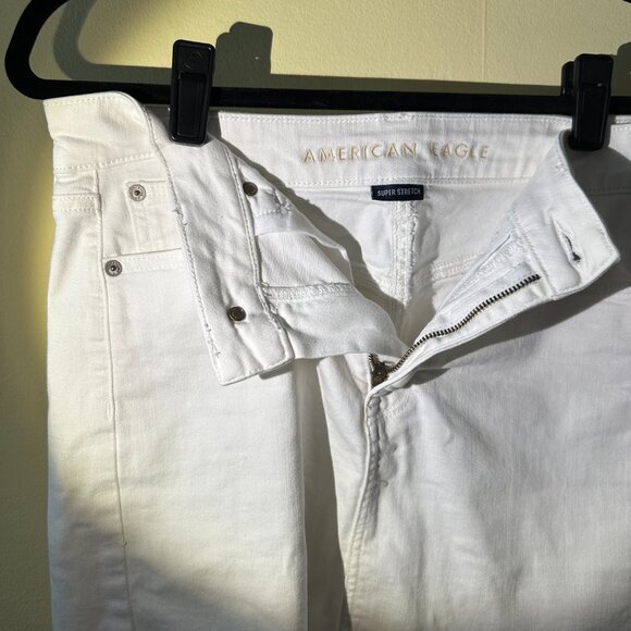 American Eagle Women's White Jean Skirt, size 8 - Picture 4 of 4